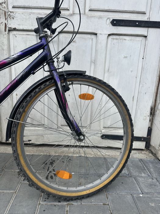 Vand doua biciclete  trekking/oraș