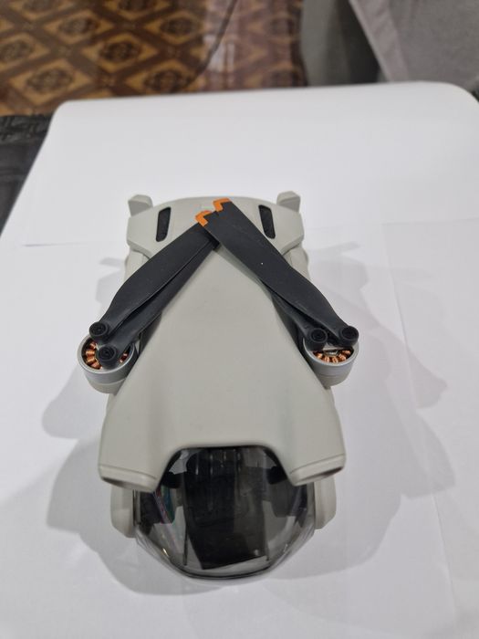 Dji mini 3 ca noua..cu geanta antishock