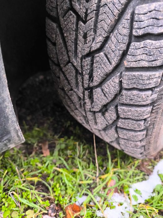 Зимни гуми с джанти 17/225/45