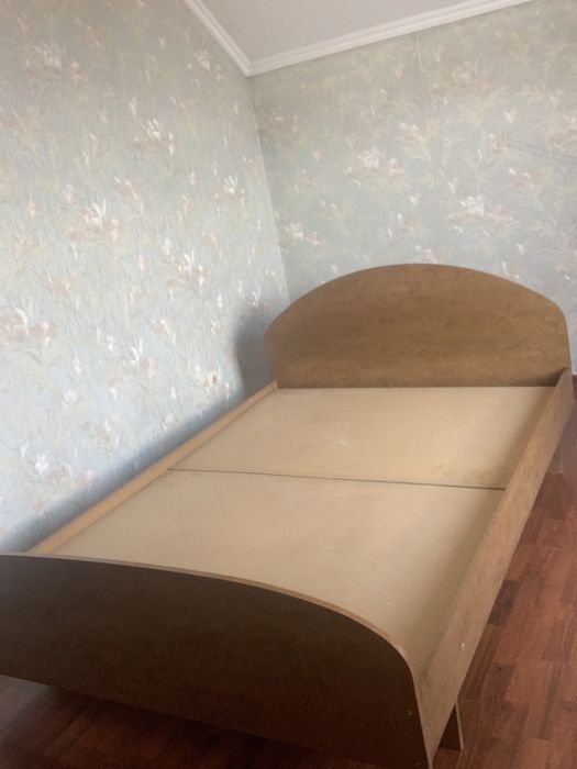 Кровать,для спальни