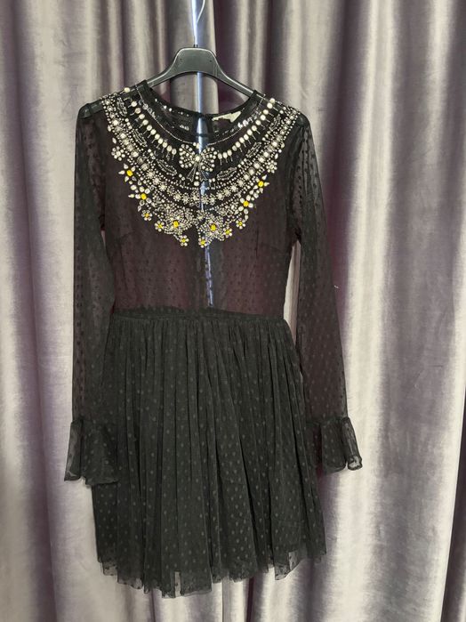 Rochie de ocazie neagră din dantelă cu pietre