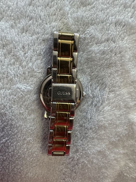 Дамски часовник GUESS