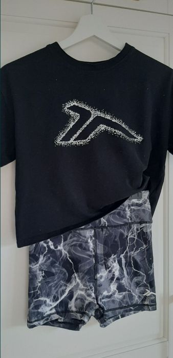 Set fete, tricou si pantaloni scurti Tenth/12