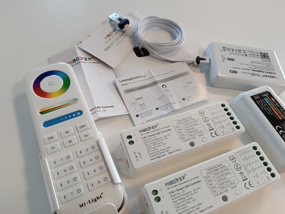 Controler multizonă MiLight RGB CCT RF 15A, nou