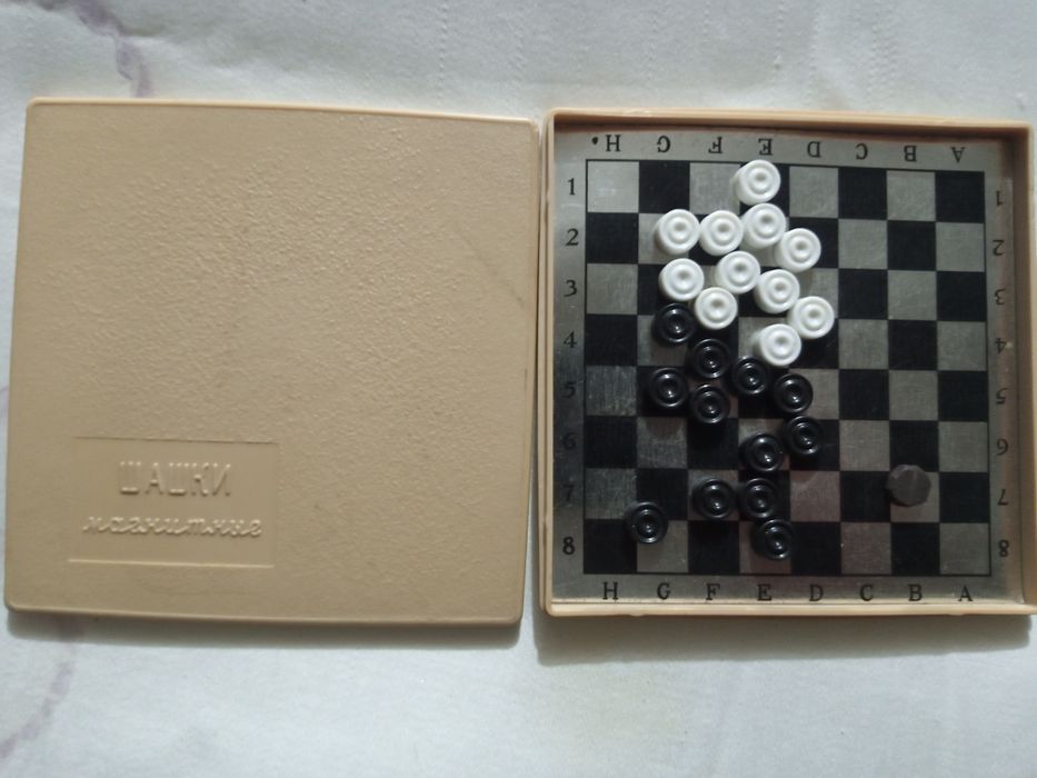 Продаются кольца для салфеток пепельница шашки шахматы