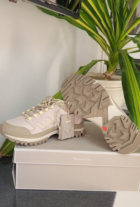 Нови туристически обувки размер 37