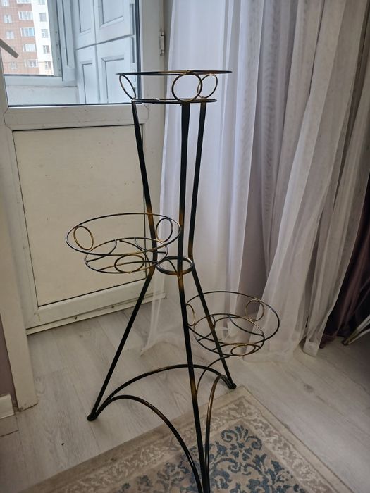 Потставка для цветов