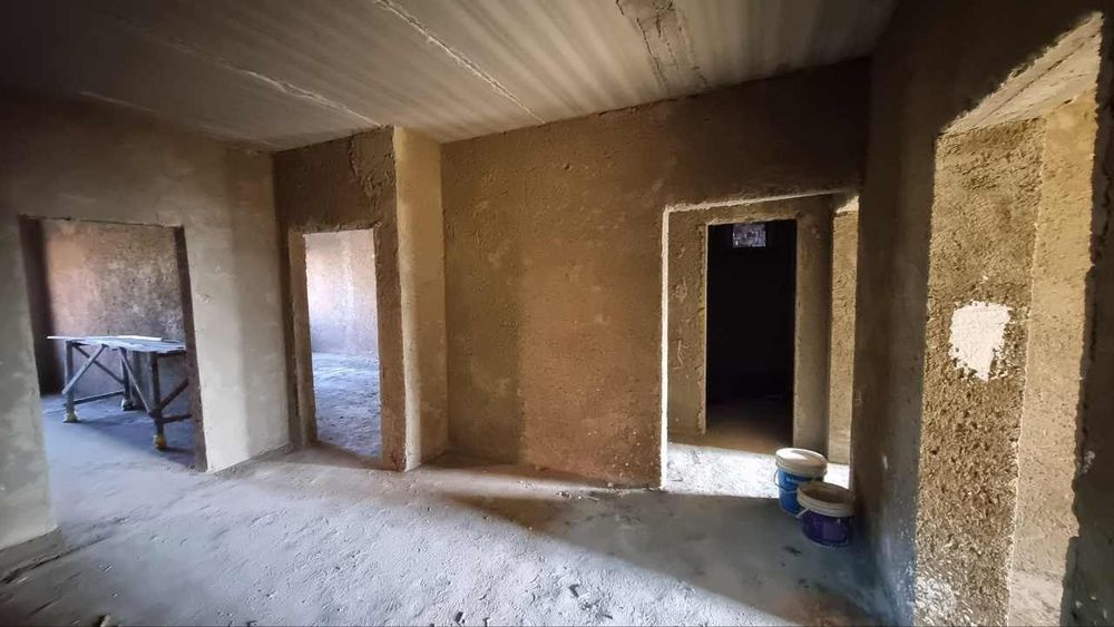 Продаётся 3х ком.я коробка СКВОЗНАЯ,  без ГЛУХИХ,  на 3м эт.в Элитной