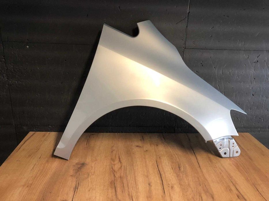 Aripa Fata Dreapta VW Golf 5/V Plus 2005-2009 (LR7L (Auriu))