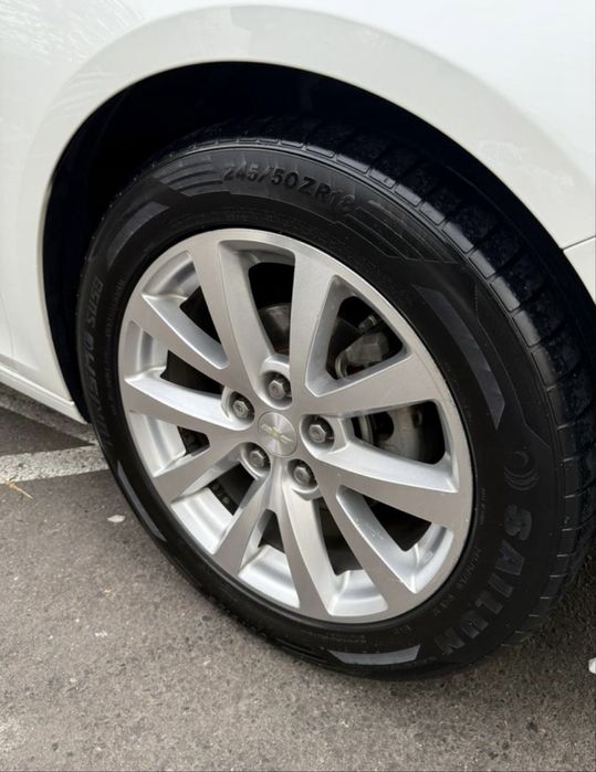 Srochna Malibu 1 aftomat 3 poz oq jemchuk 2015. 15 holati yahshi