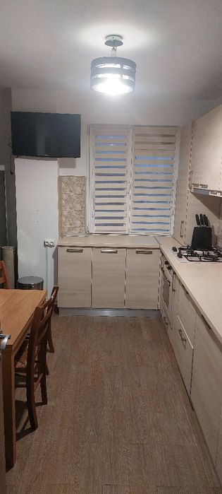 Închiriez apartament cu 3 camere A.I Cuza