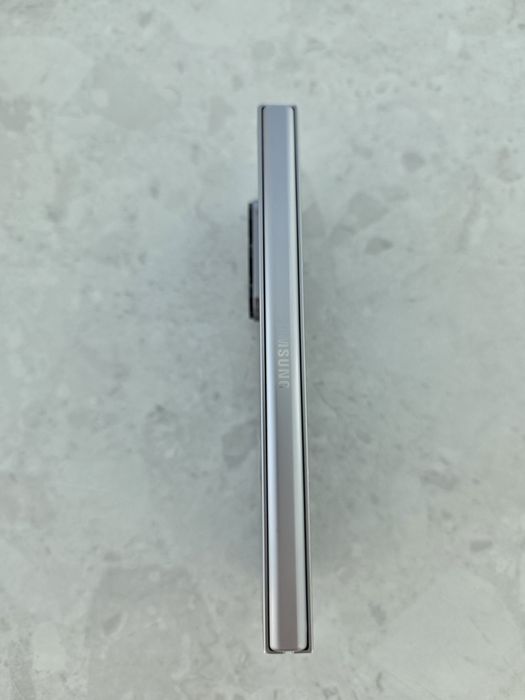 Samsung Z Fold 6 смартфон (Титан)