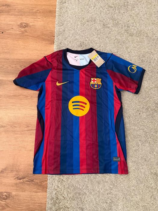 Tricou nou Pedri