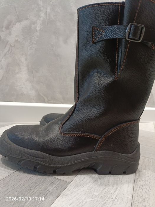 Утеплённые рабочие сапоги