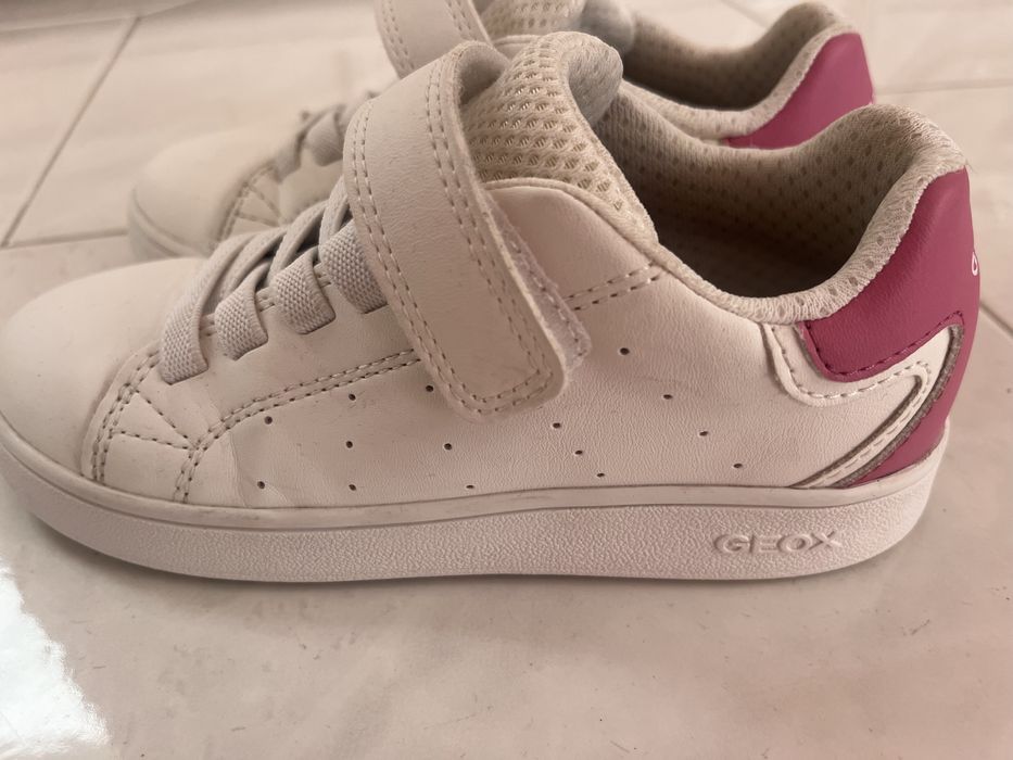 Маратонки     Geox