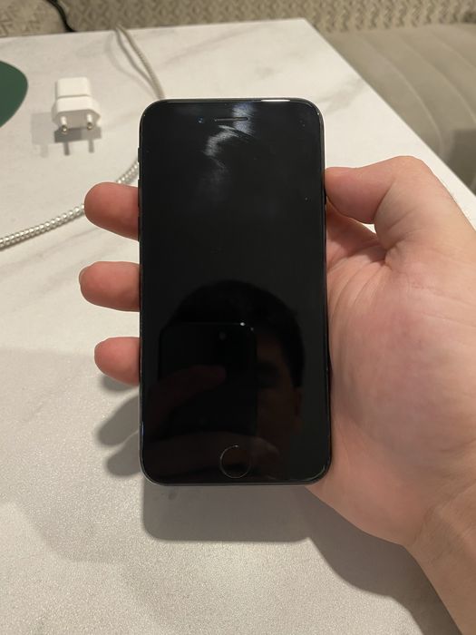 IPhone 7 сотилади