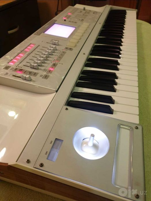 Korg M3 61 синтезатор