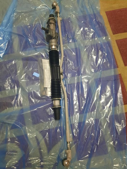 Продам рулевую рейку на ладу приору 2