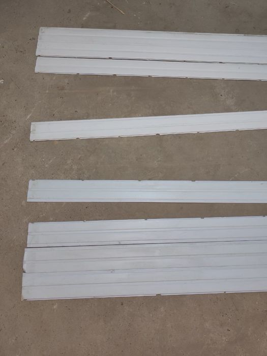 Пластик ок свет каттигидан 8 минг сумдан 1 М2 нархи срочно сотилади