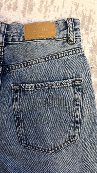 Продаю Джинсы Stradivarius