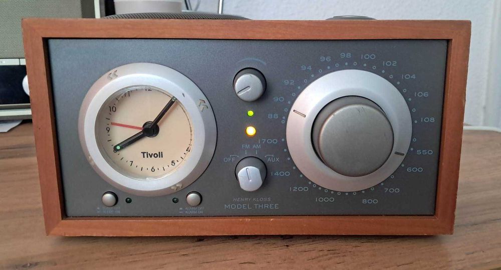 Radio TIVOLI Henry Kloss Model Three