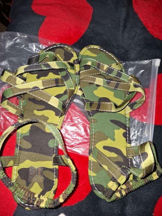 Продам новые сандали!