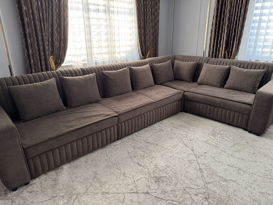 Диван в хорошем состояний