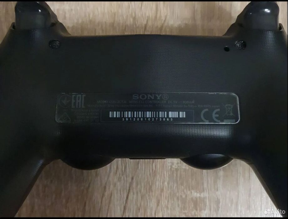 PS4 оригинал джостик сотилади