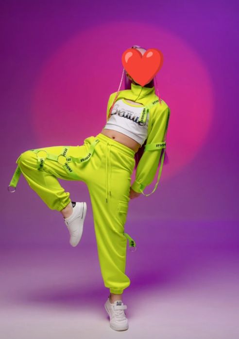 Продам костюм тройка на девочку