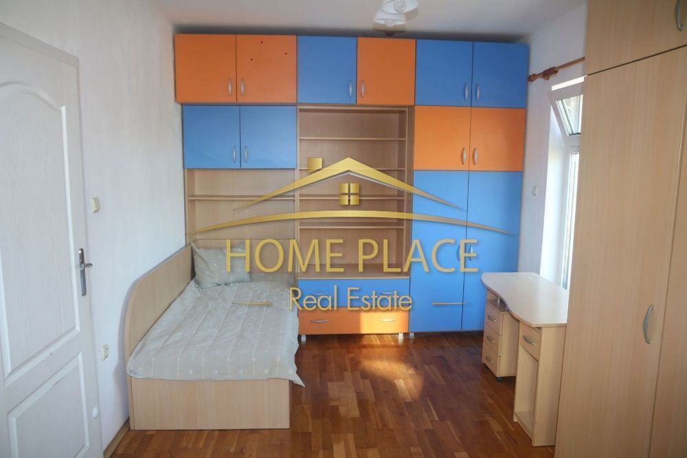 ТРИСТАЕН апартамент под наем - Общината