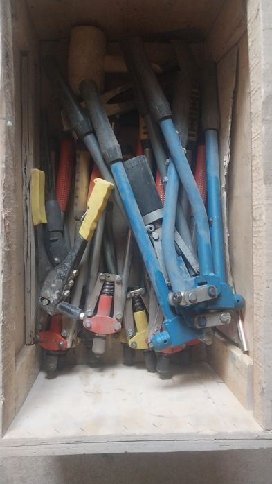 Срочно продам клепатель