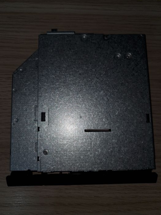 ASUS X550J dvd/cd rewritable drive MODEL DA8A6SH Alexandru Ioan Cuza