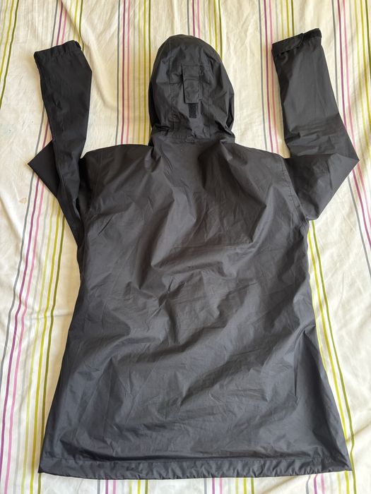 Дамска ветровка на Helly Hansen