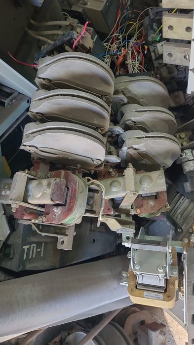 Контактор 630А новый