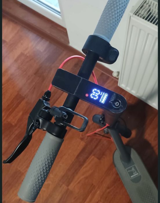 Trotineta electrica Aovopro 350 W-30 km autonomie -31 km/h -cauciucuri