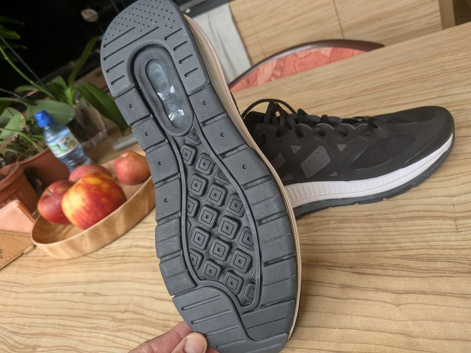 Сникърси Air Max Genome CW1648 003 Черен, 46 номер, нов