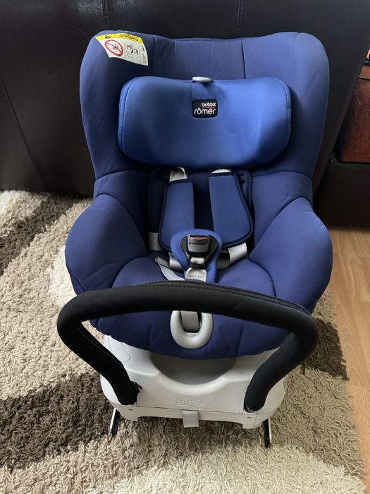 Детски стол за кола