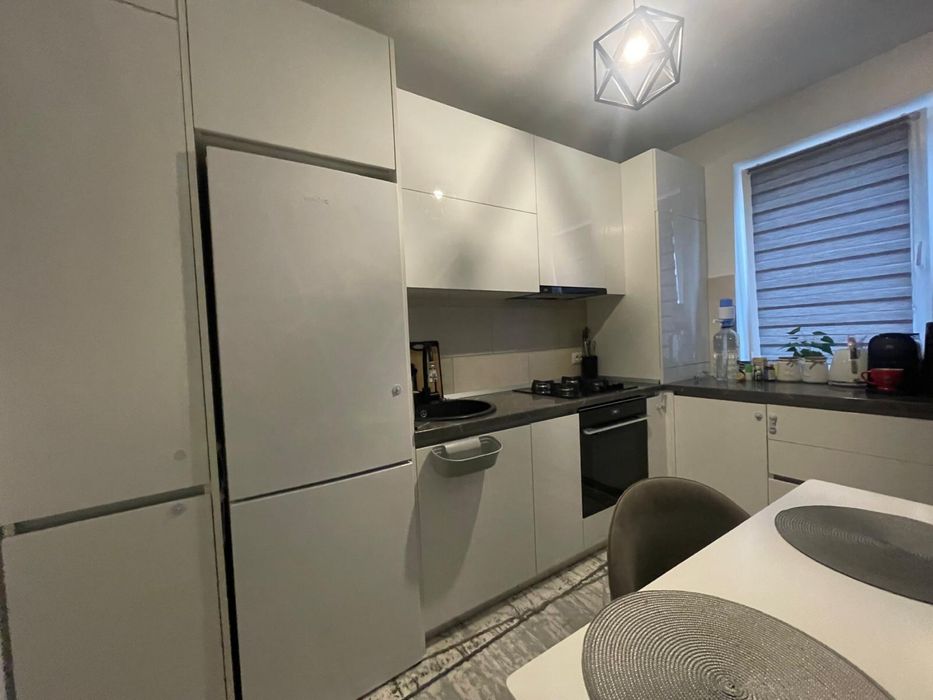 PROPRIETAR….Vand apartamen cu 2 camere in complexul Grandis