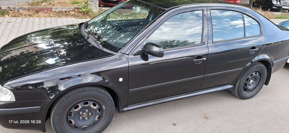 Skoda Tour  1.6 benzină