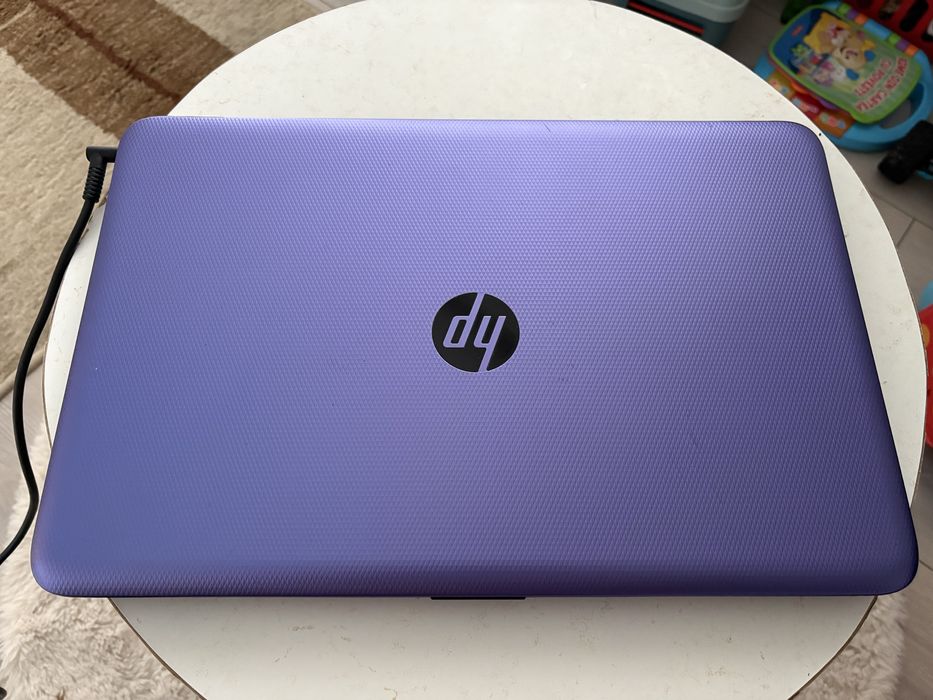 Laptop hp fara baterie