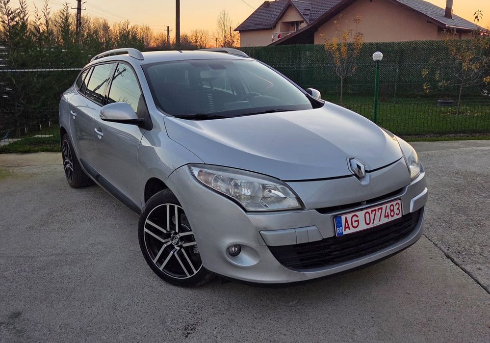 Renault Megane 3 Grandtour 1.5 DCi  2011 Euro 5           

Telefo