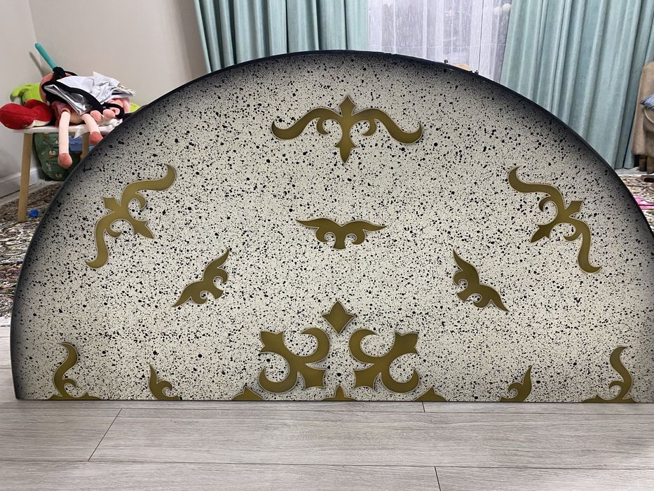 Стол для гостиной