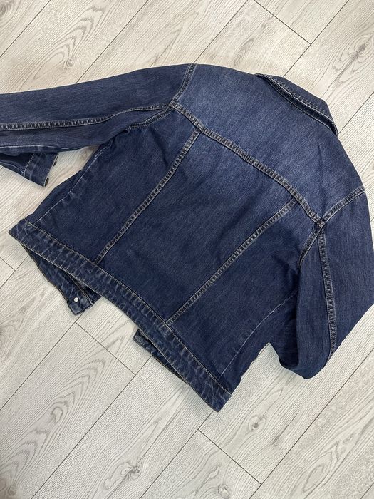 Джинсовая куртка