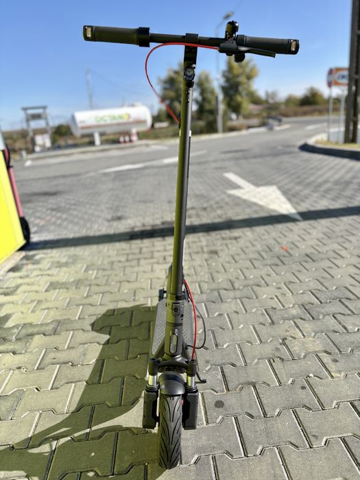 Trotinetă Electrică Ninebot F2 Pro E II - Stare Foarte Bună, Doar 117 km Parcurși