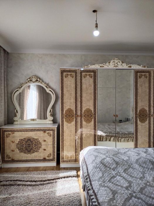 Продам спальный гарнитур в хорошем состояние