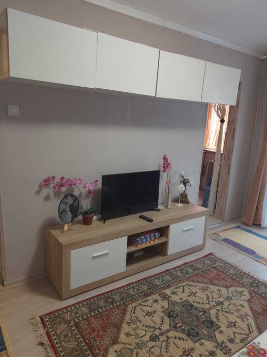 De inchiriat garsoniera.