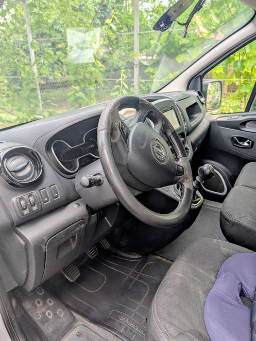 Opel vivaro biturbo 2015