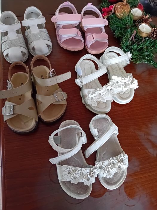 Пантофки и сандали