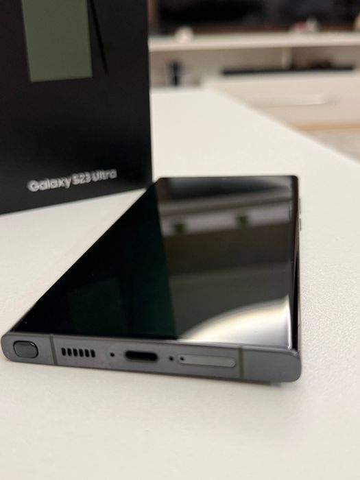 Продам Samsung S23 Ultra