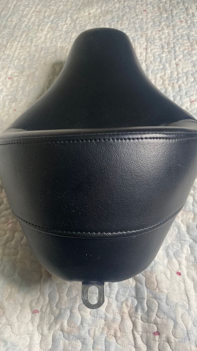 Сиденье одиночное Saddlemen на мотоцикл Harley Davidson